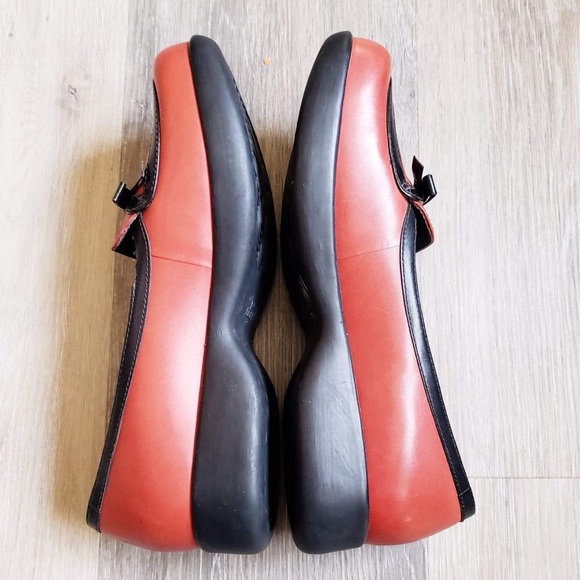 Cute Dansko shoes - Picture 4 of 10